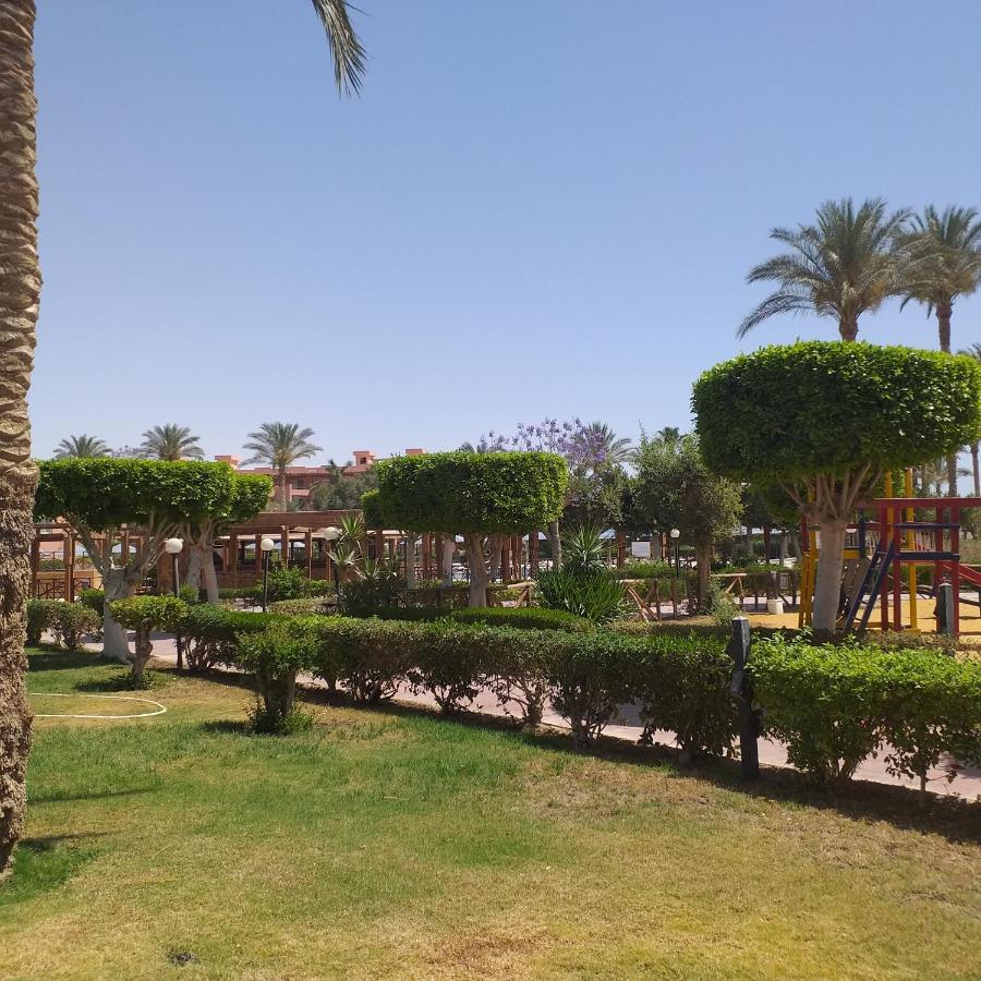 شاليه فرش فندقي بقرية بالميرا بيتش العين السخنه للعائلات ไอน์ ซกนา ภายนอก รูปภาพ