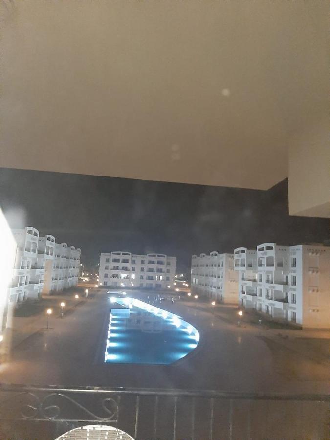 شاليه فرش فندقي بقرية بالميرا بيتش العين السخنه للعائلات ไอน์ ซกนา ภายนอก รูปภาพ