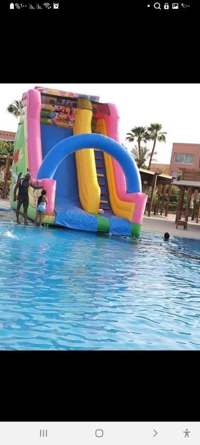 شاليه فرش فندقي بقرية بالميرا بيتش العين السخنه للعائلات ไอน์ ซกนา ภายนอก รูปภาพ